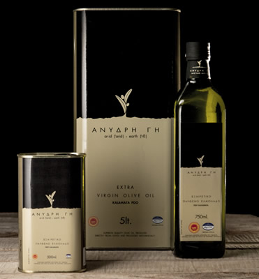 Το «καμάρι» μας, την Άνυδρη Γη (Anydri Gea) σας προσφέρουμε σε δύο μορφές: σε 750ml και 5lt